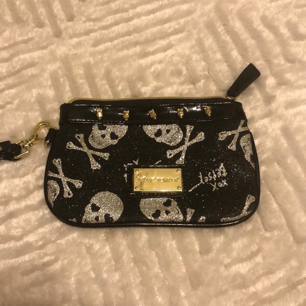 Betsey Johnson Hand clutch